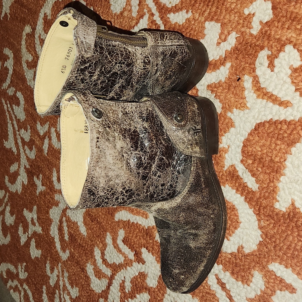 Frye glazed distressed boots size 6½